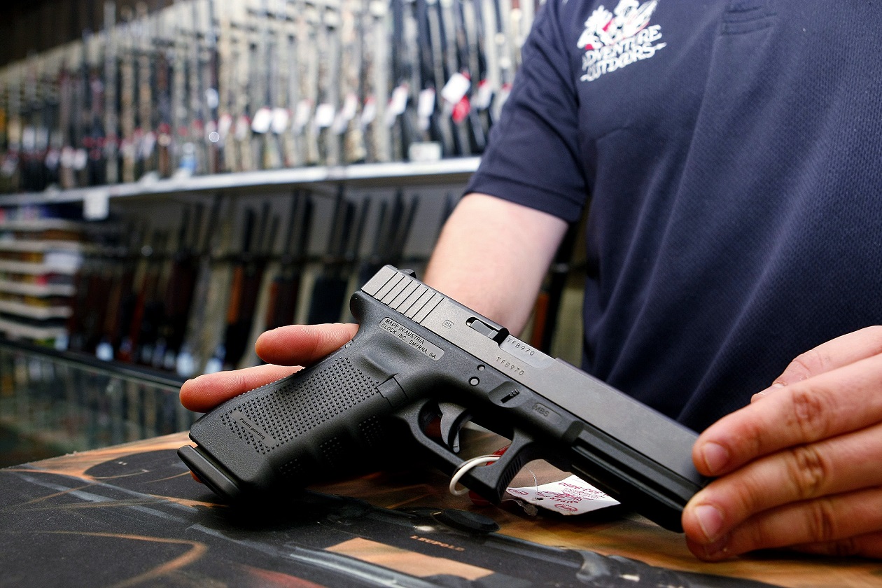 handgun-showdown-glock-43x-mos-vs-glock-19-the-national-interest